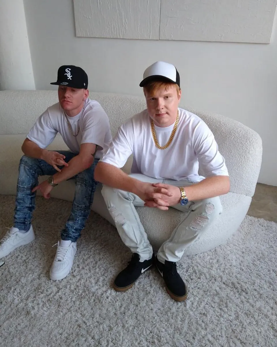 Adam Hicks - Photo