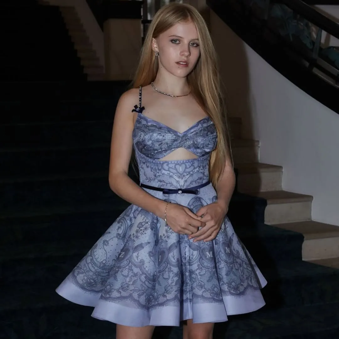 Alyla Browne - Photo