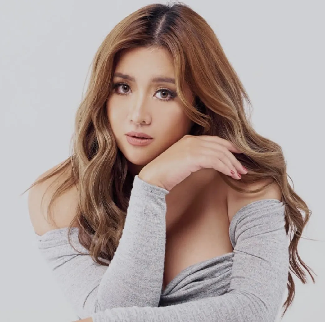 Angeline Quinto - Photo
