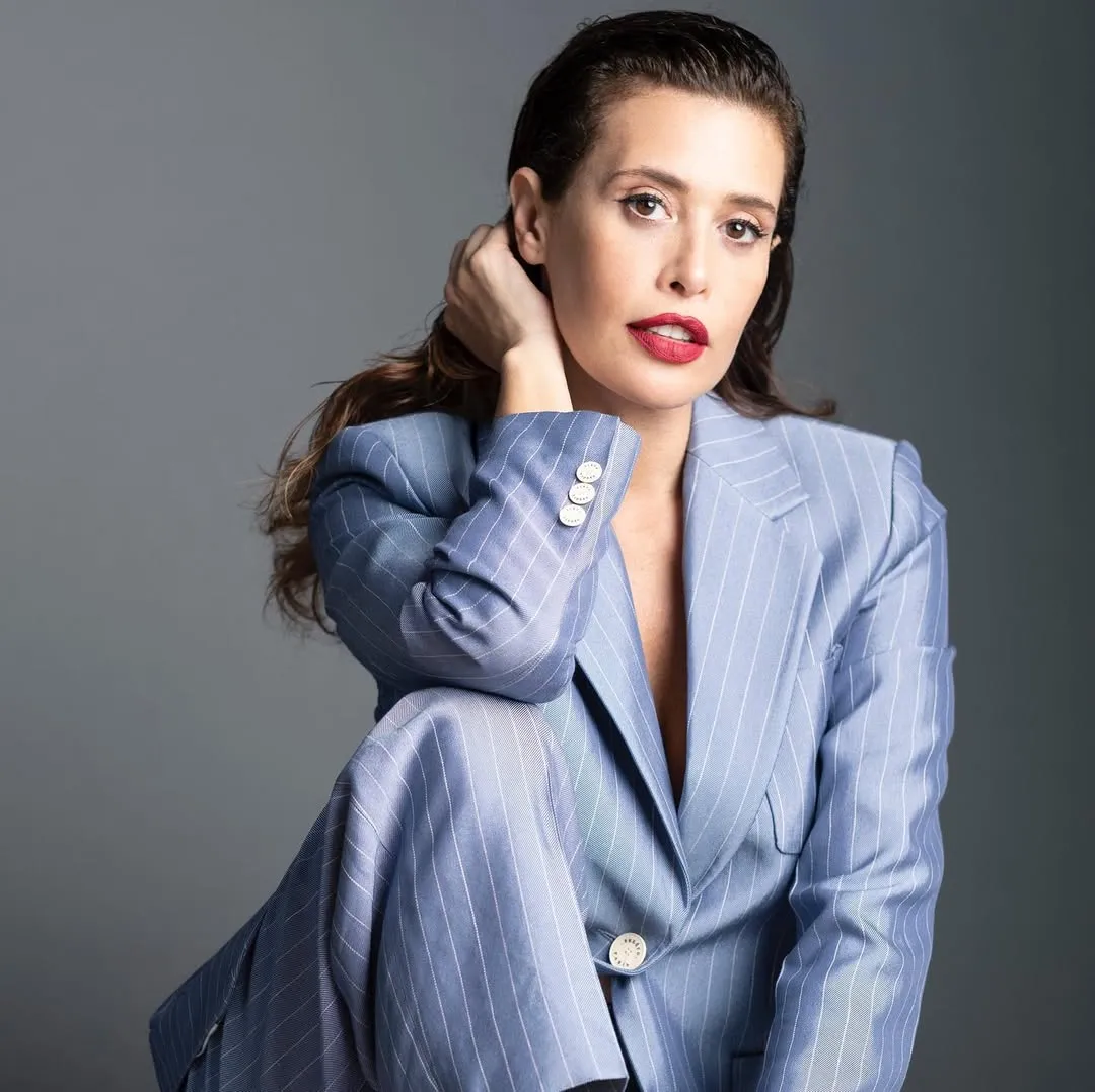 Angie Cepeda - Photo