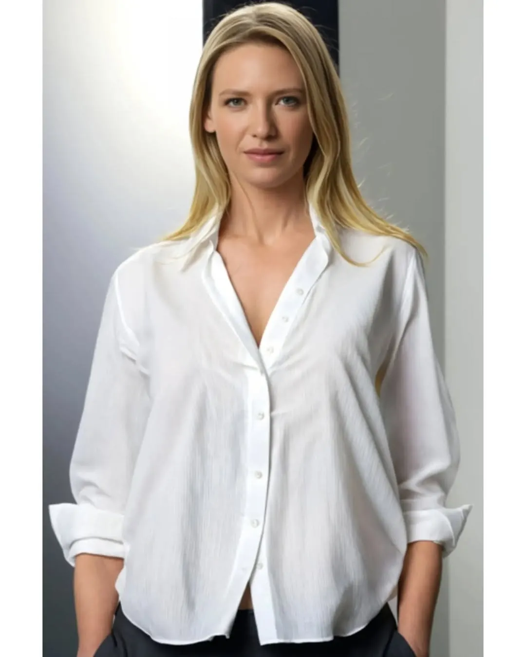 Anna Torv - Photo