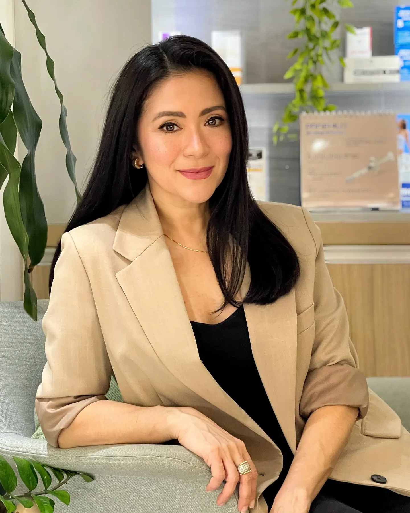 Antoinette Taus - Photo