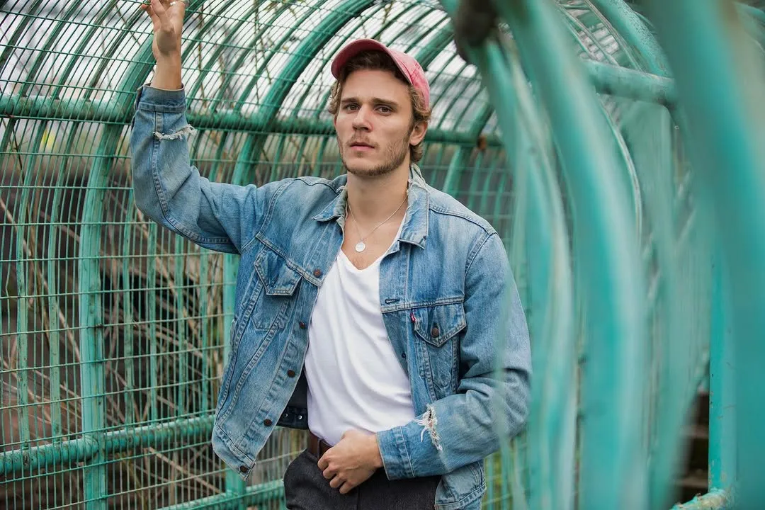 Aron Von Andrian - Photo