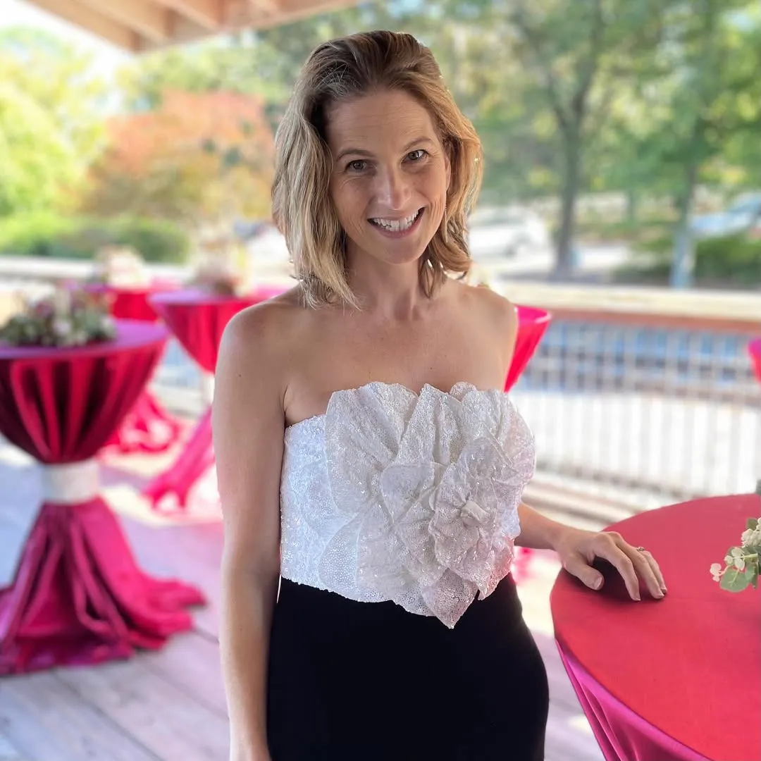 Brittany Cox - Photo