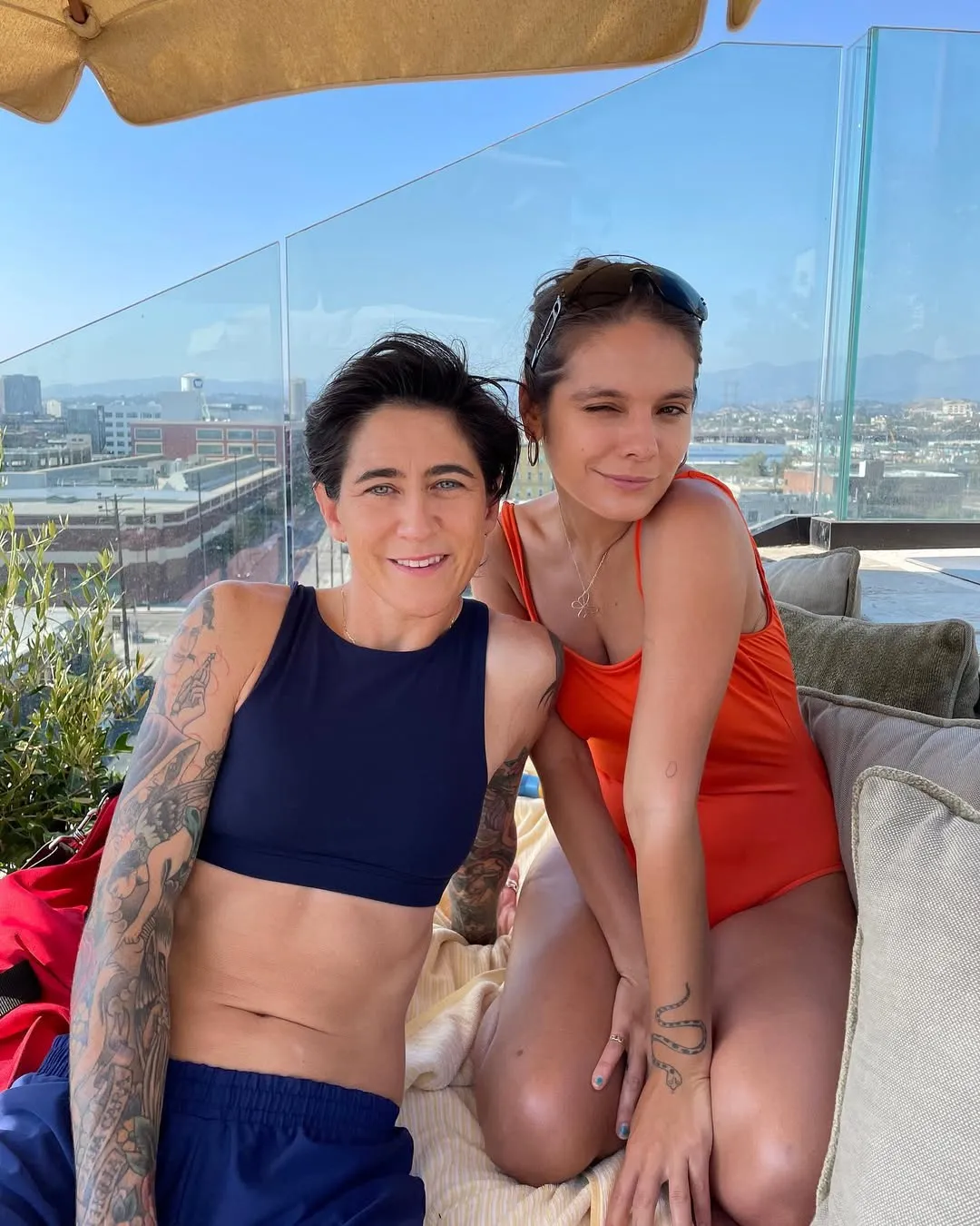 Caitlin Stasey - Photo