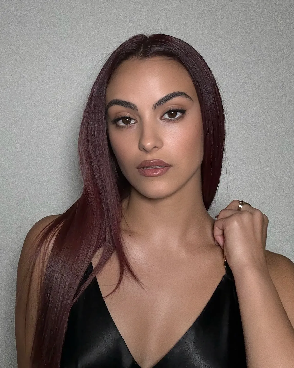 Camila Mendes - Photo