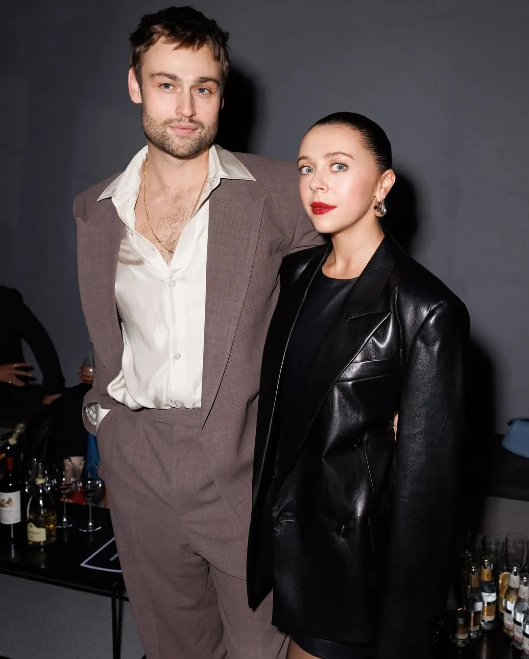 Douglas Booth - Photo