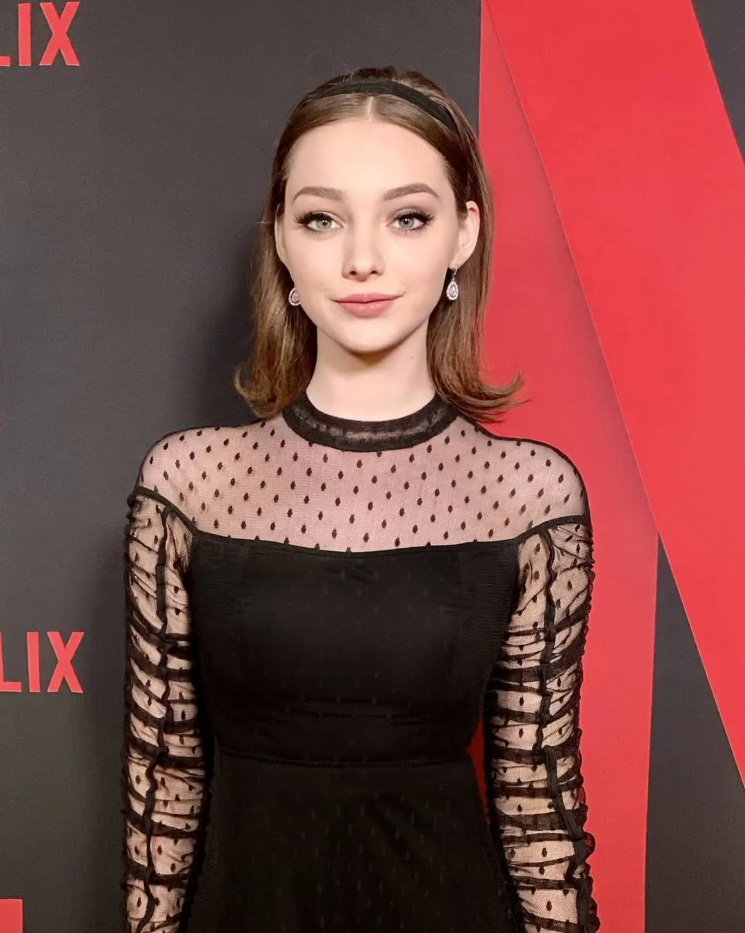 Emma Dumont - Photo