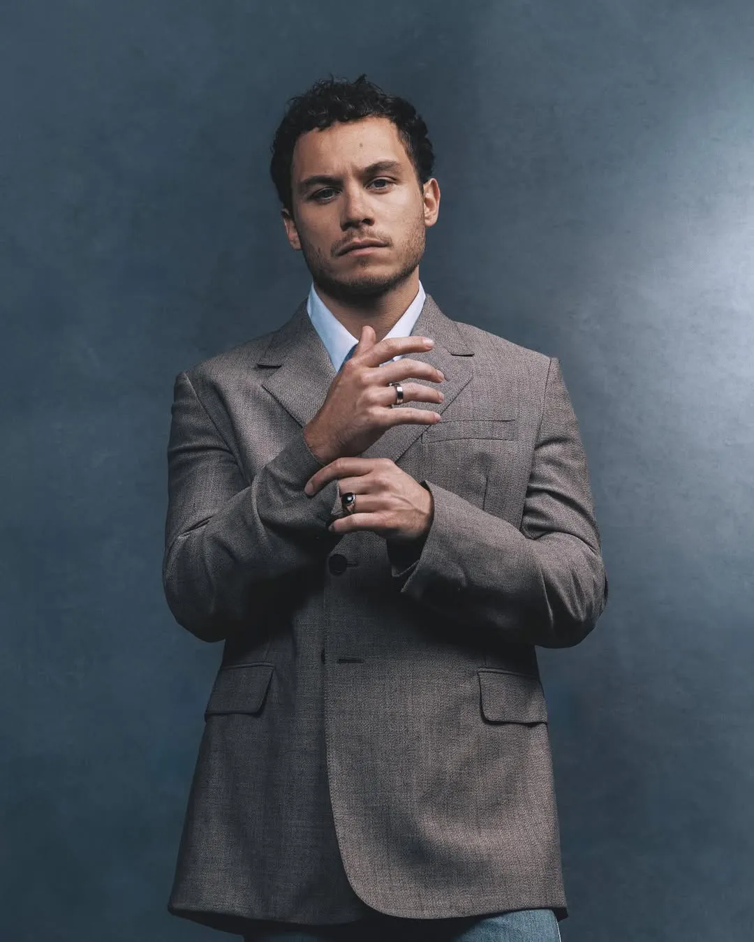 Finn Cole - Photo