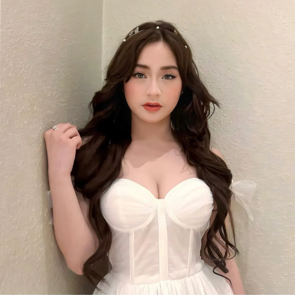 Jillian Ward - Photo