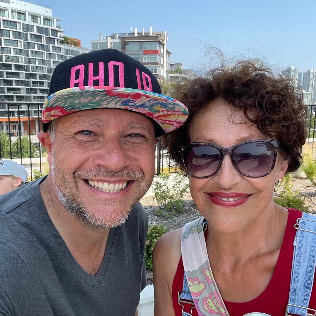 Karin Konoval - Photo