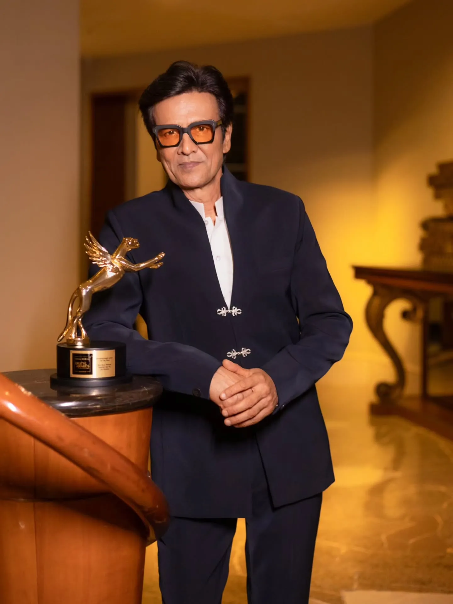 Kay Kay Menon - Photo