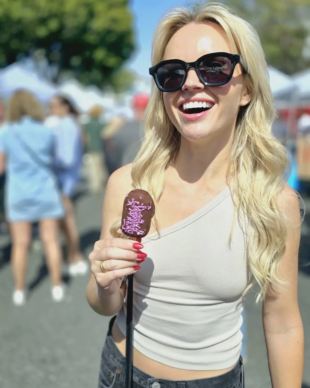 Kimberley Crossman - Photo
