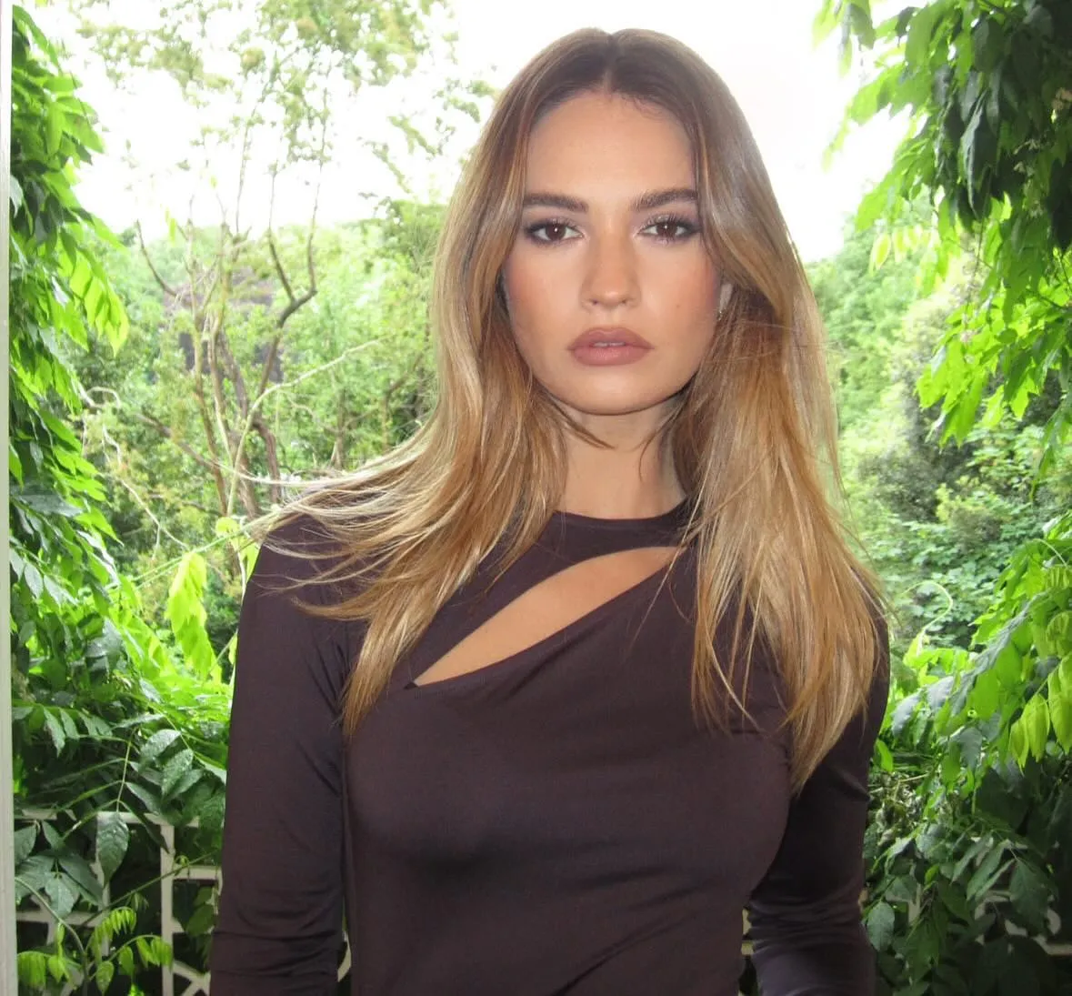 Lily James - Photo