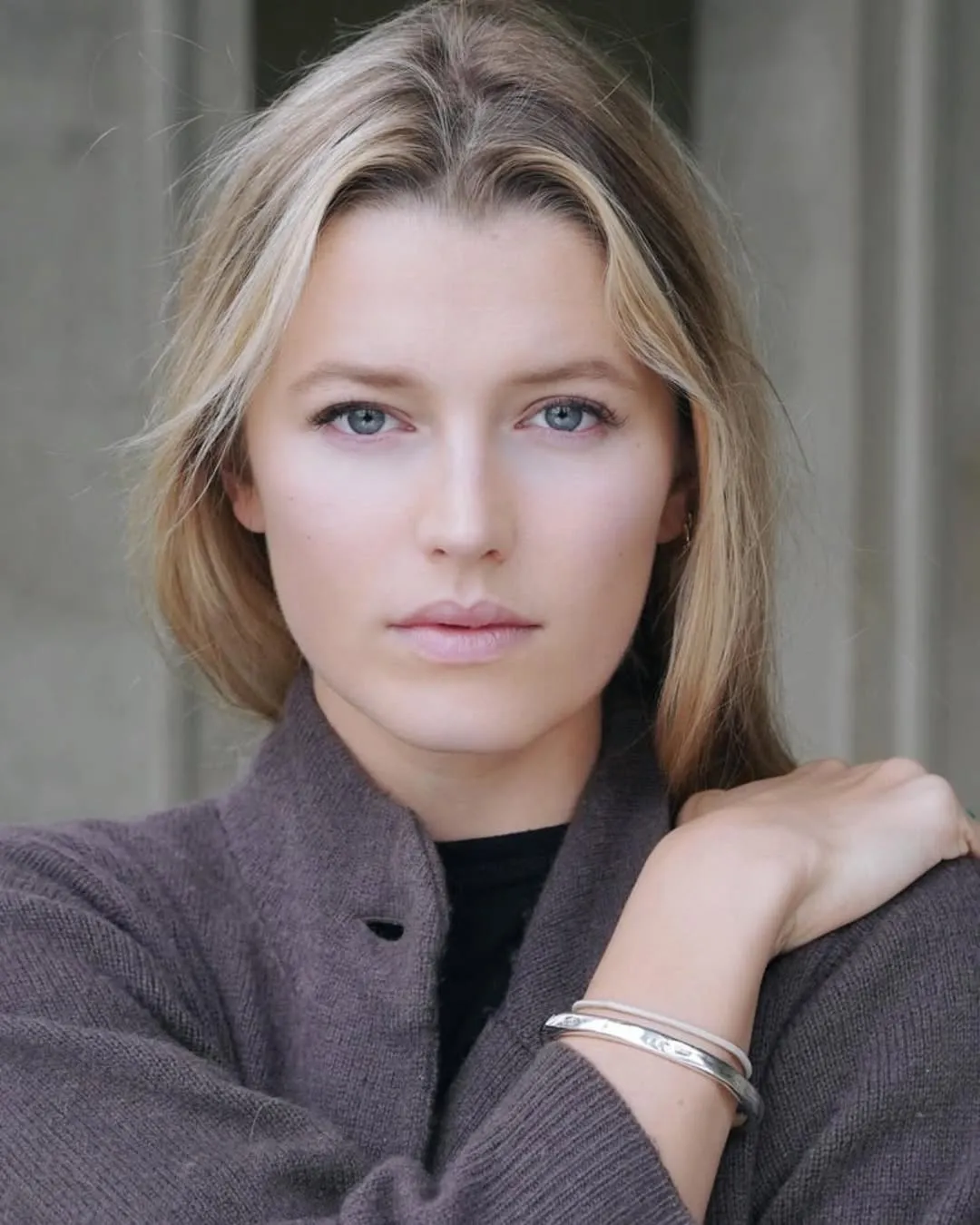 Lily Travers - Photo
