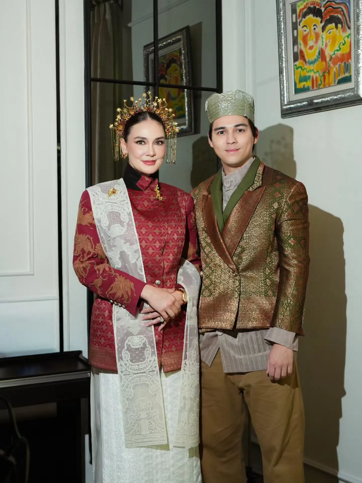 Luna Maya - Photo