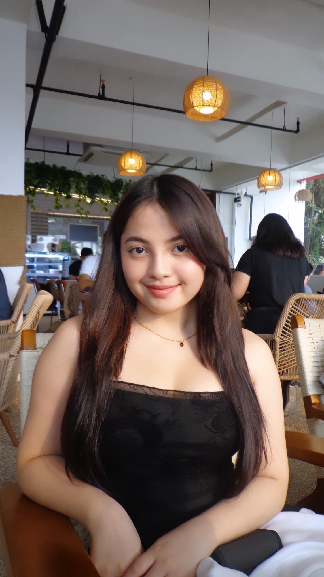 Madelaine Red - Photo