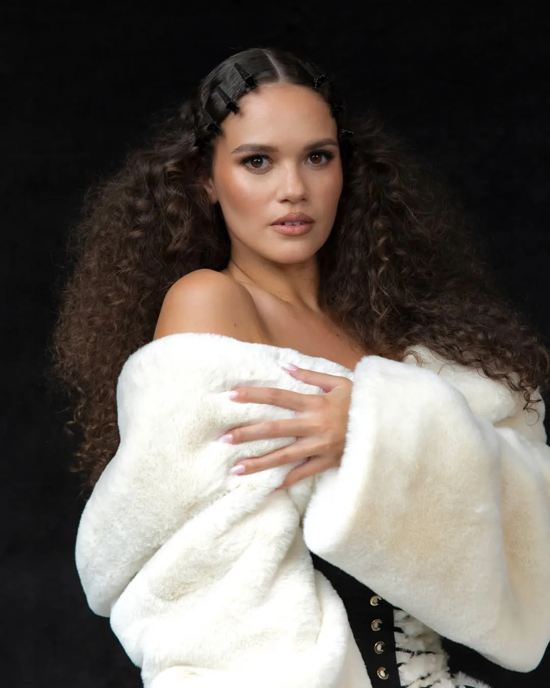 Madison Pettis - Photo