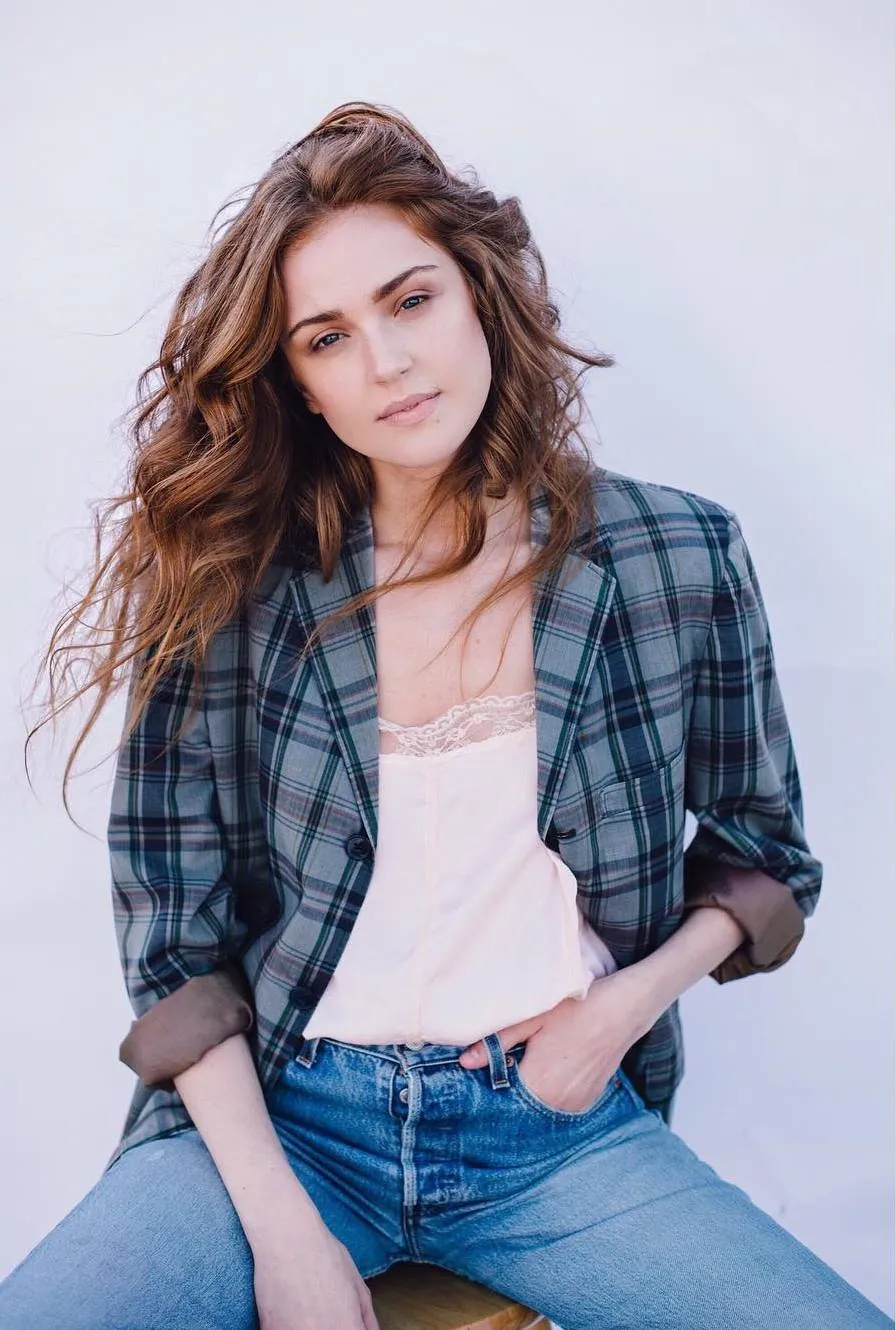 Maggie Geha - Photo