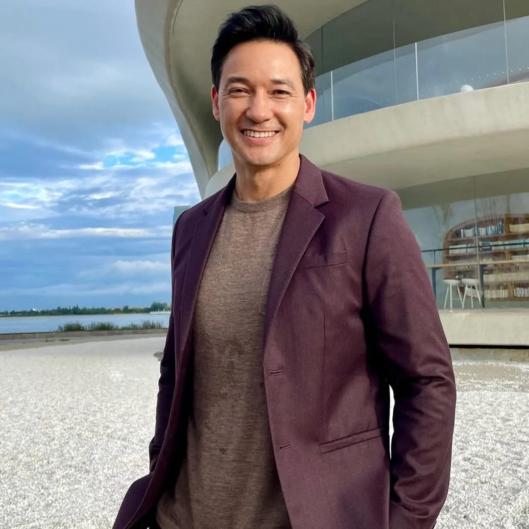 Mark Hampton - Photo