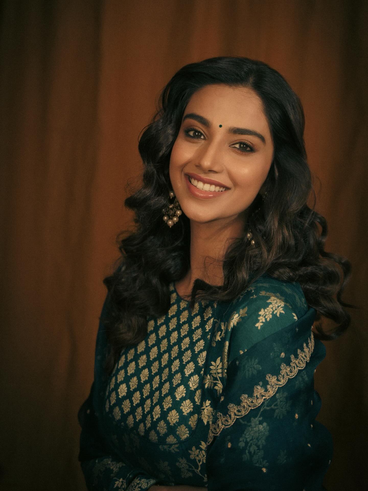 Meenakshi Chaudhary - Photo