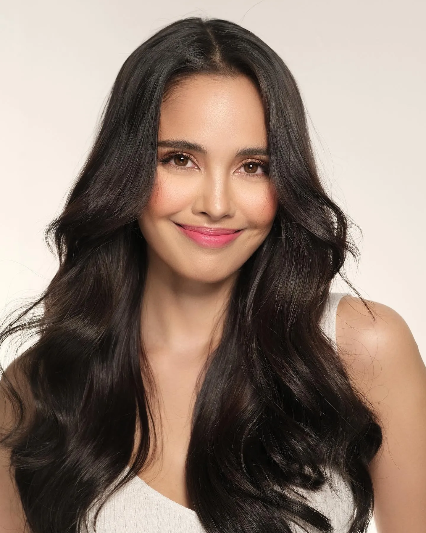 Megan Young - Photo