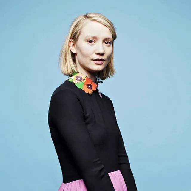 Mia Wasikowska - Photo