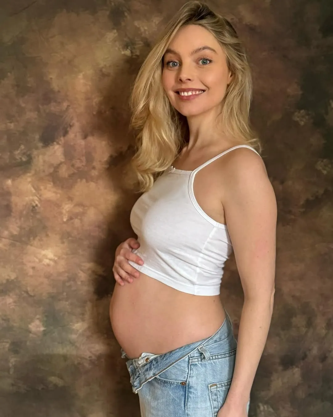 Nell Hudson - Photo
