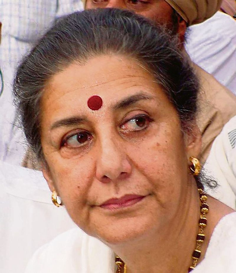 Ambika Soni