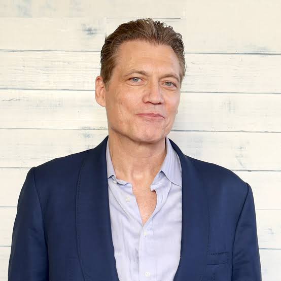 Holt McCallany