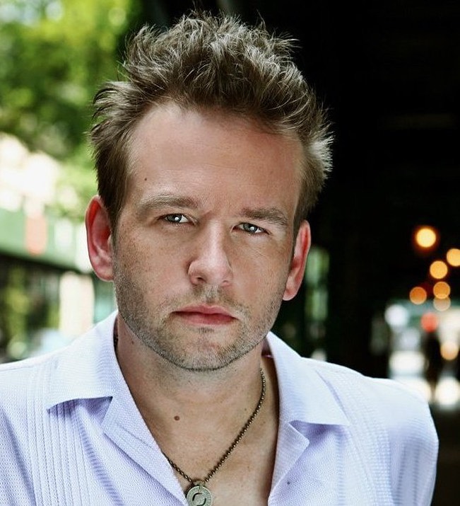 Dallas Roberts