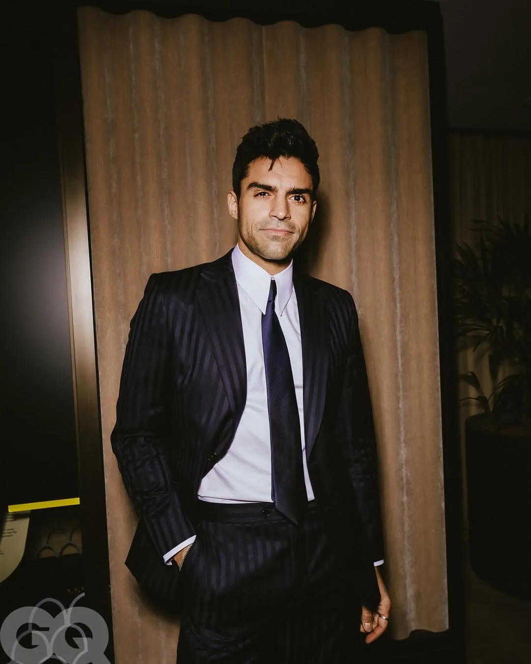 Sean Teale - Photo