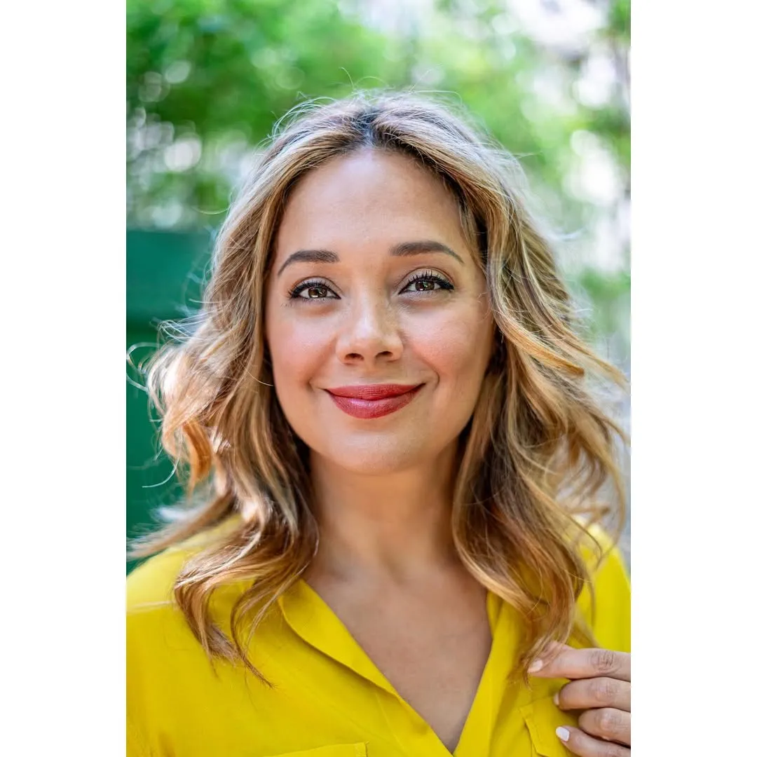 Serah Henesey - Photo