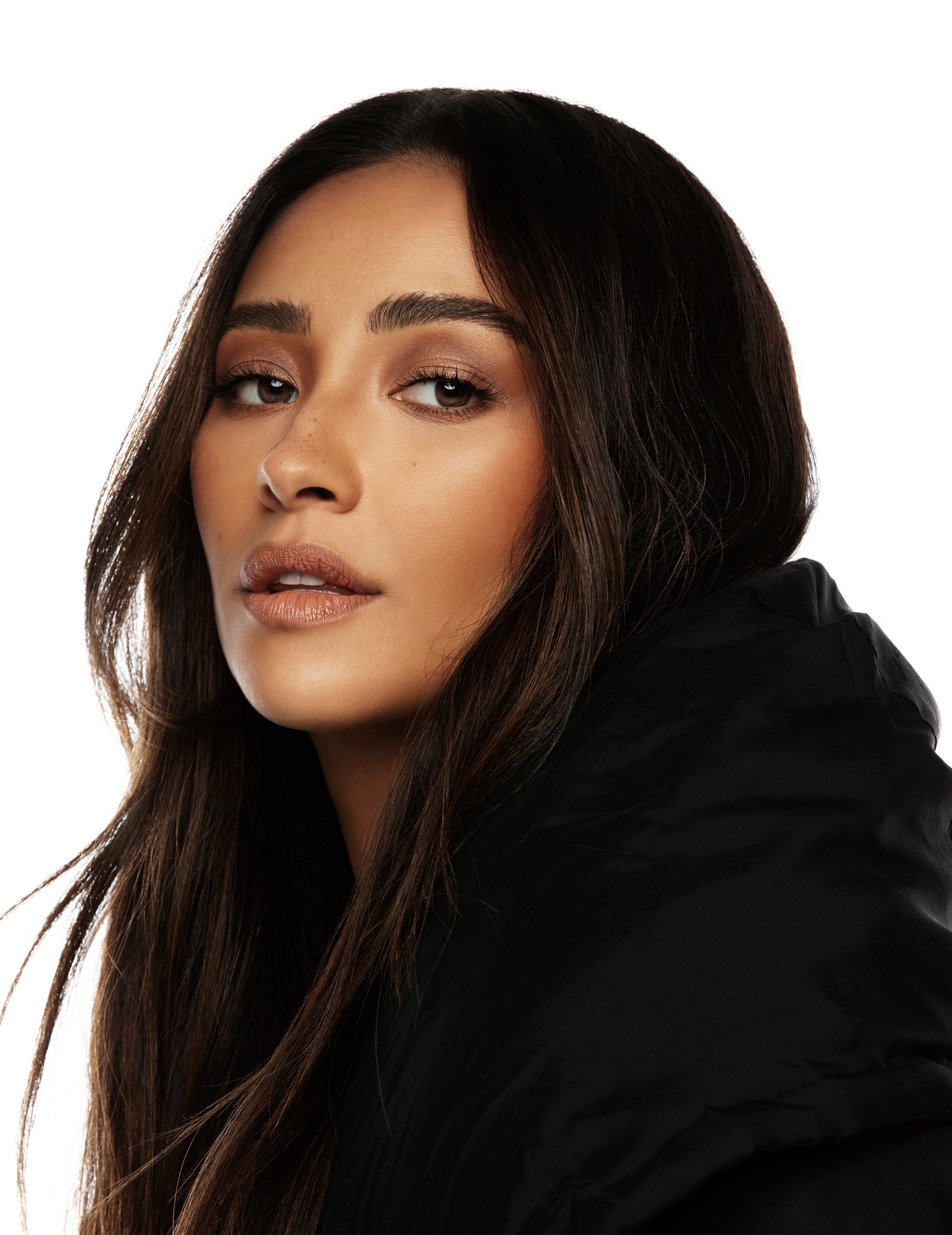Shay Mitchell - Photo