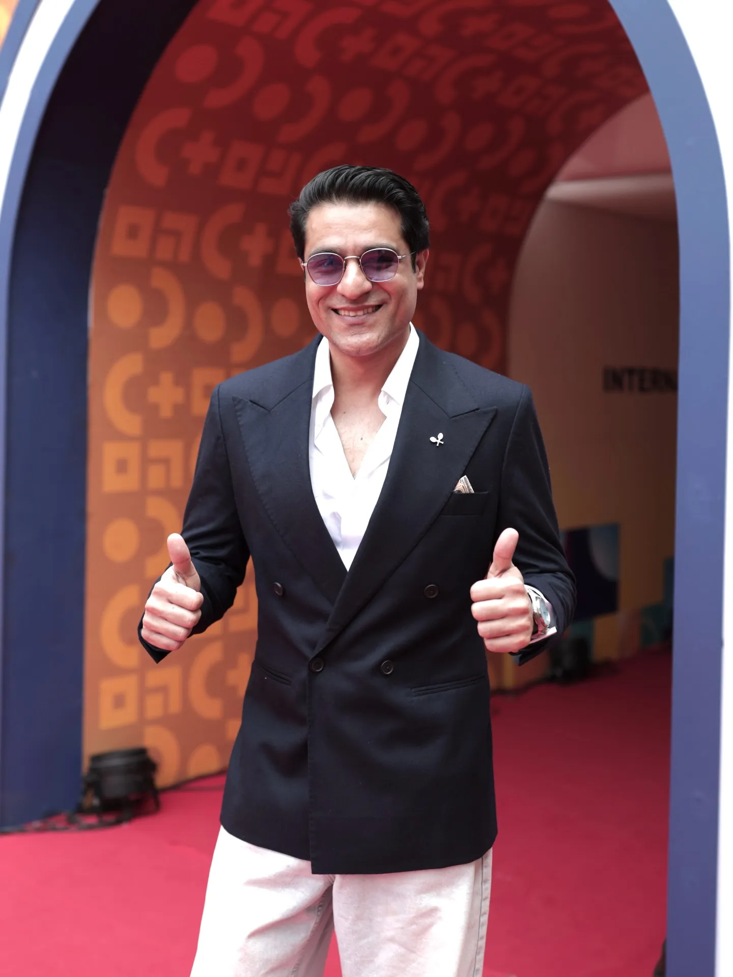 Sunny Hinduja - Photo
