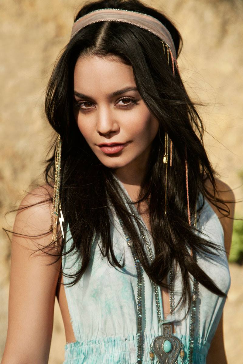 Vanessa Hudgens - Photo