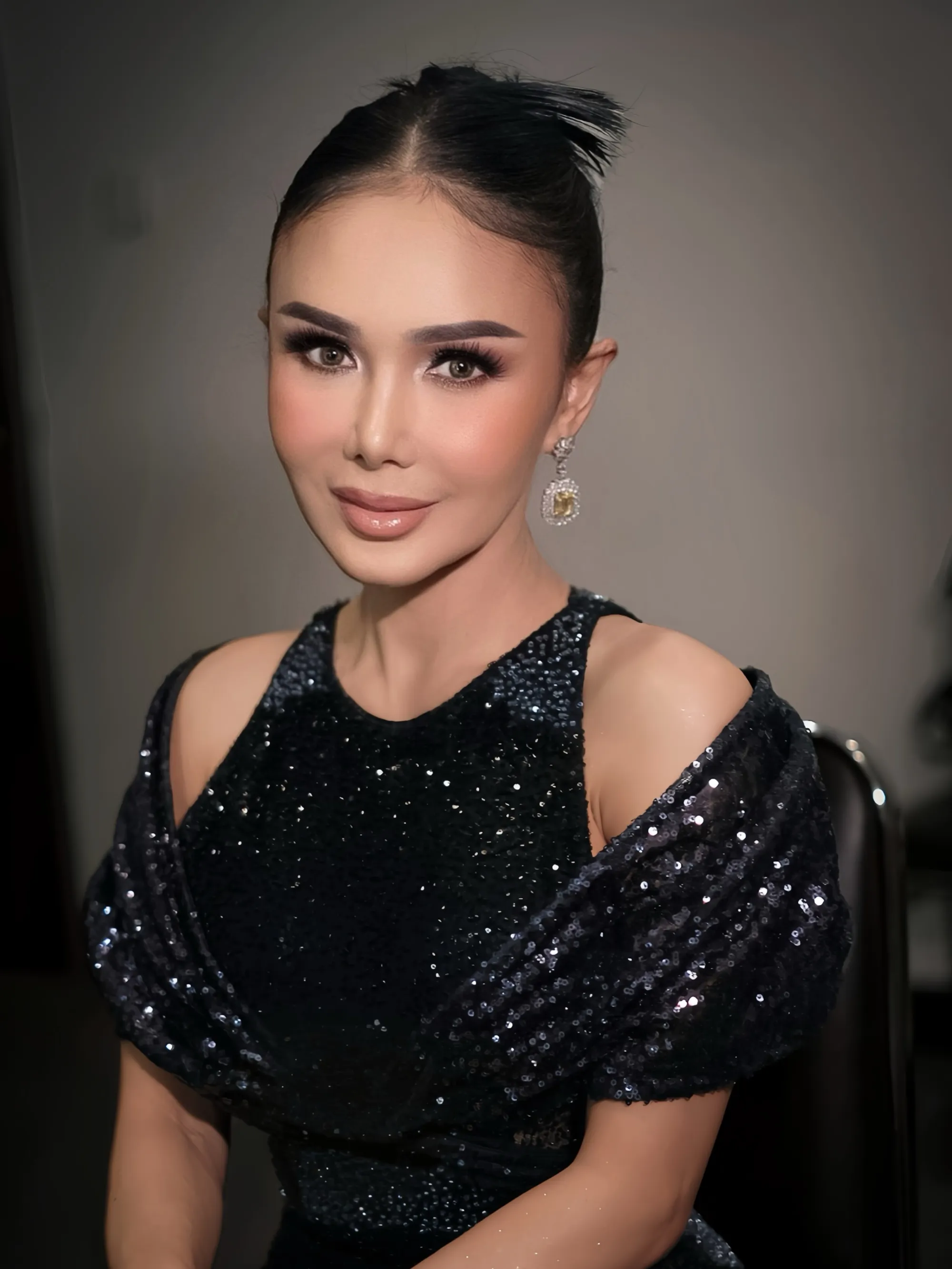 Yuni Shara - Photo